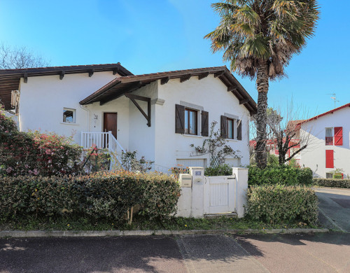 maison  GUETHARY