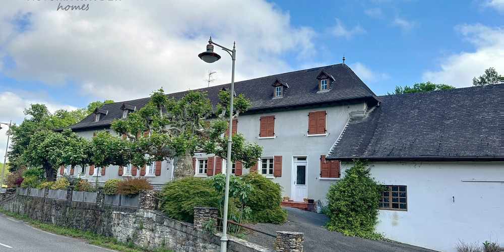 immeuble à OLORON STE MARIE (64400)