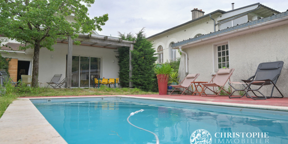 maison à PAU (64000)