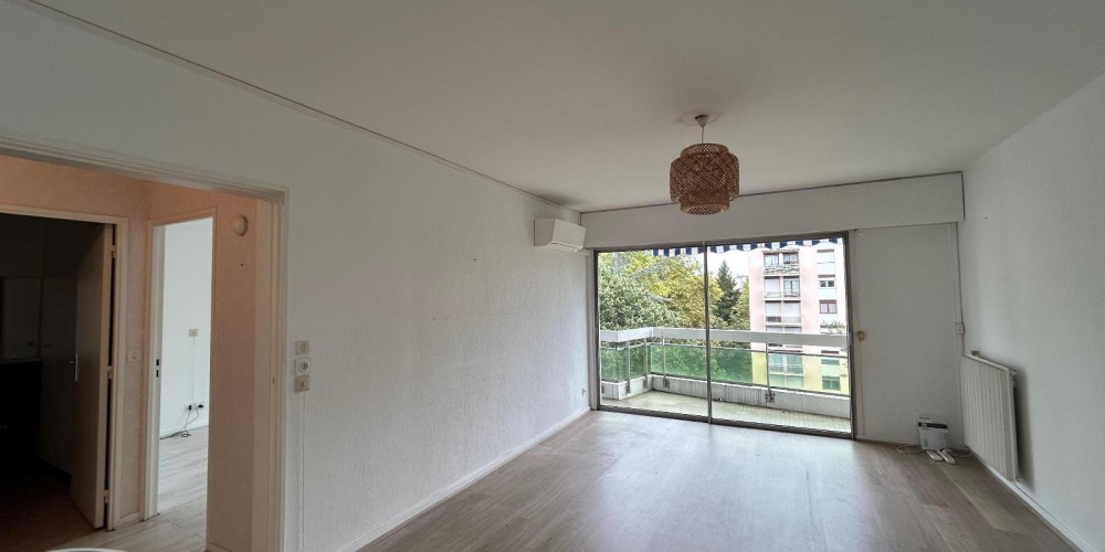 appartement à PAU (64000)