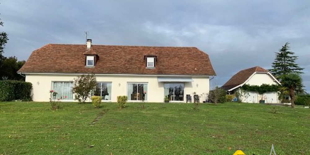 maison à SAUVETERRE DE BEARN (64390)
