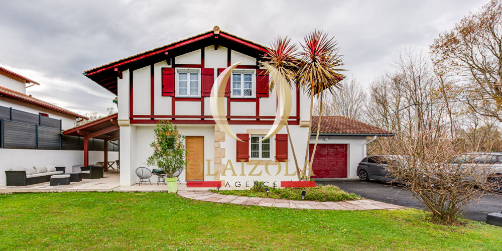 maison à ST PEE SUR NIVELLE (64310)