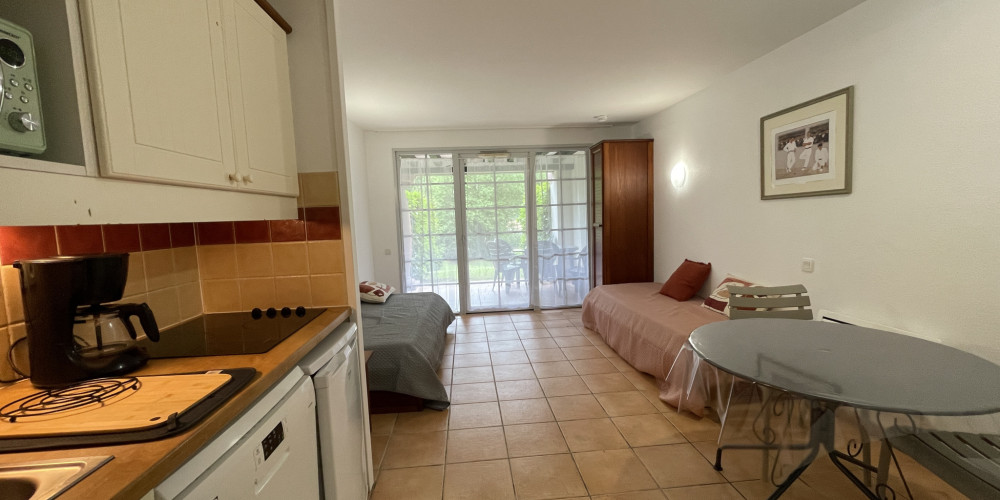 appartement à UHART CIZE (64220)