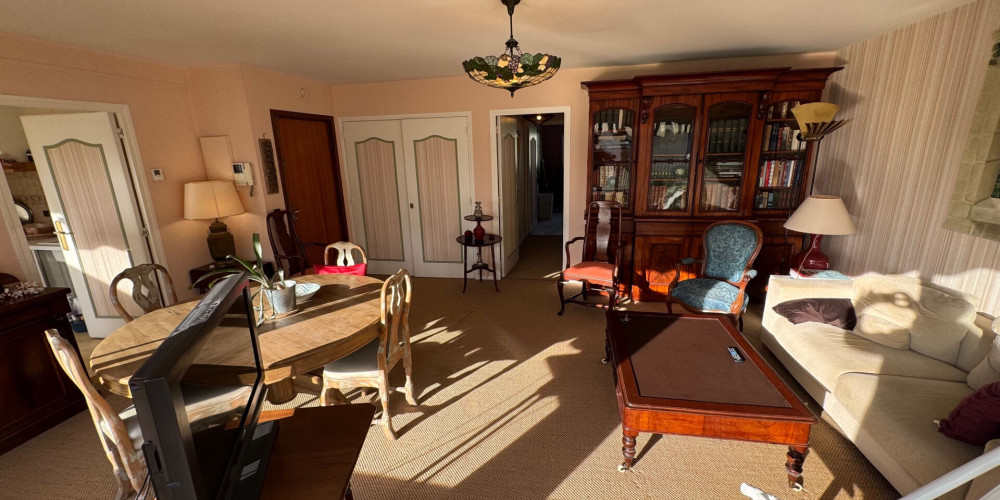 appartement à PAU (64000)