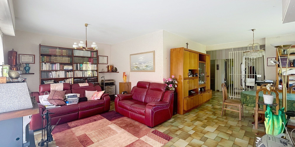 maison à PAU (64000)