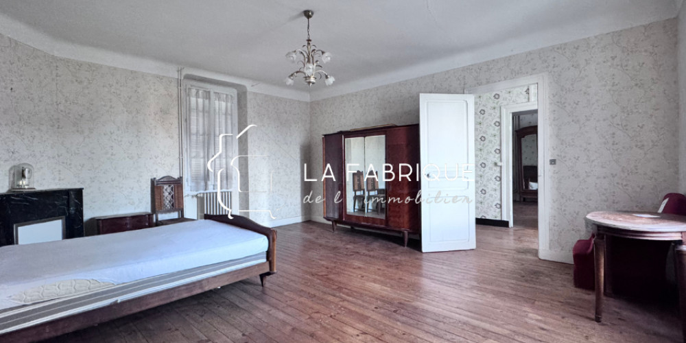 maison à PAU (64000)