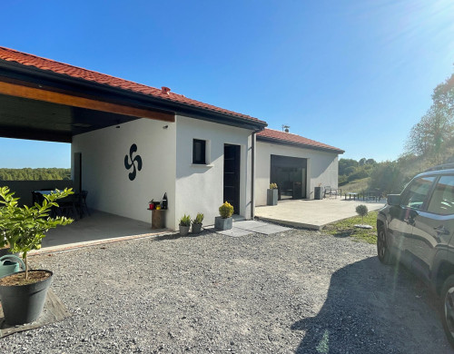 maison  URCUIT