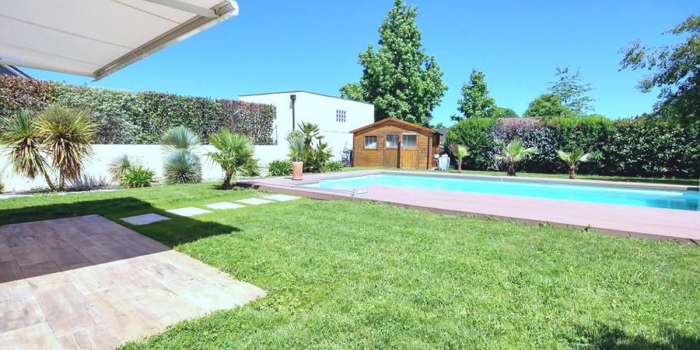 maison à LEE (64320)