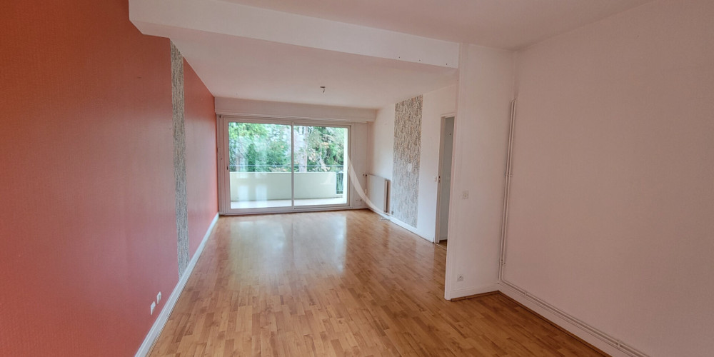 appartement à PAU (64000)