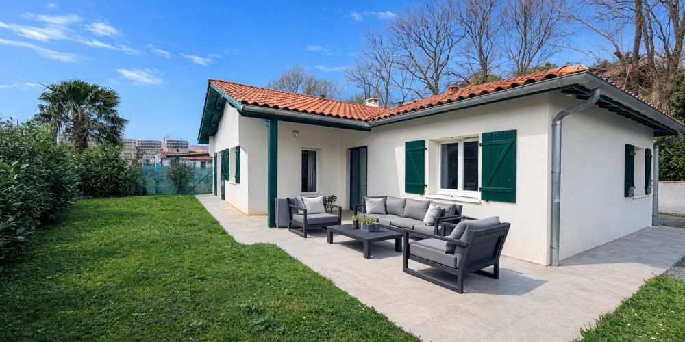 maison à ST PEE SUR NIVELLE (64310)