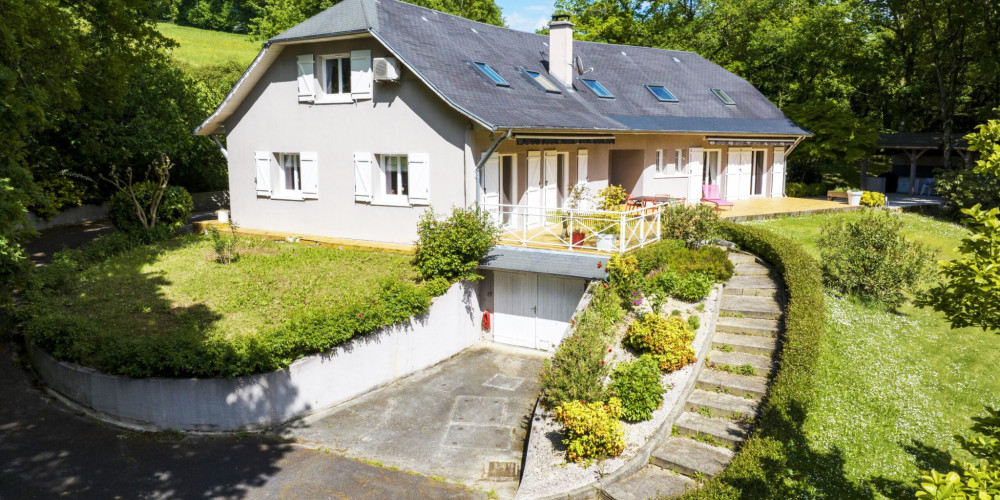 maison à PAU (64000)