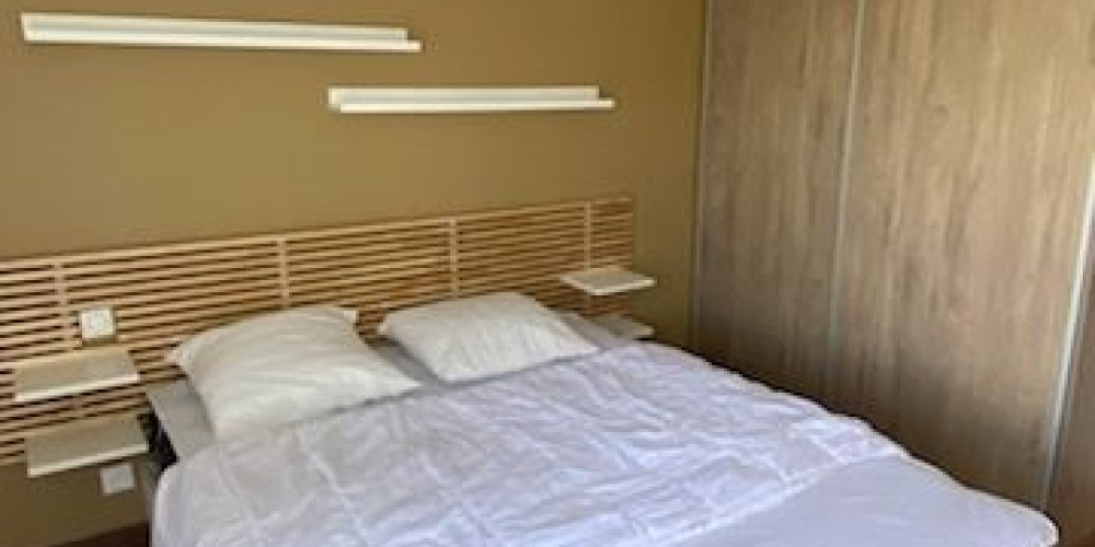 appartement à ARTIGUELOUVE (64230)