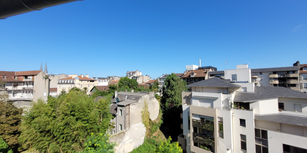 appartement à PAU (64000)