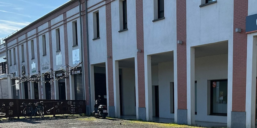 local commercial à TARBES (65000)