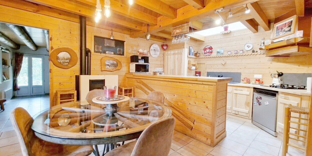 maison à CAMPAN (65710)