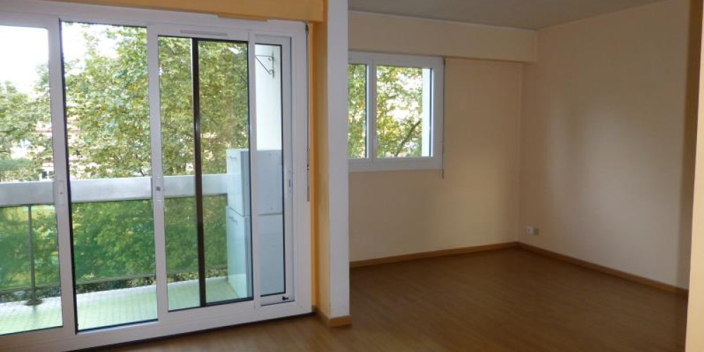 appartement à PAU (64000)