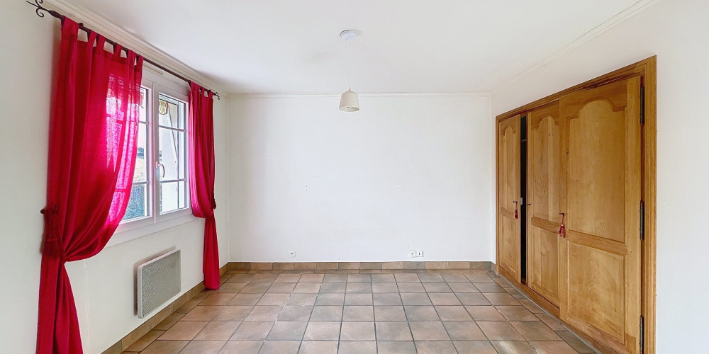 maison à THEZE (64450)