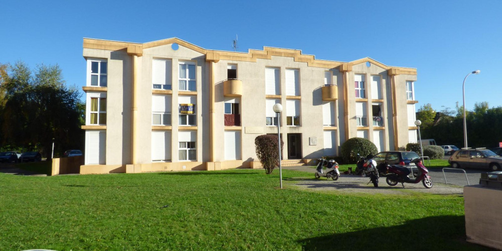 appartement à LONS (64140)