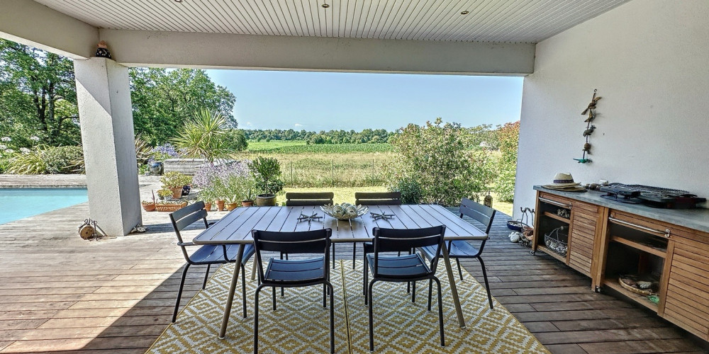 maison à PAU (64000)