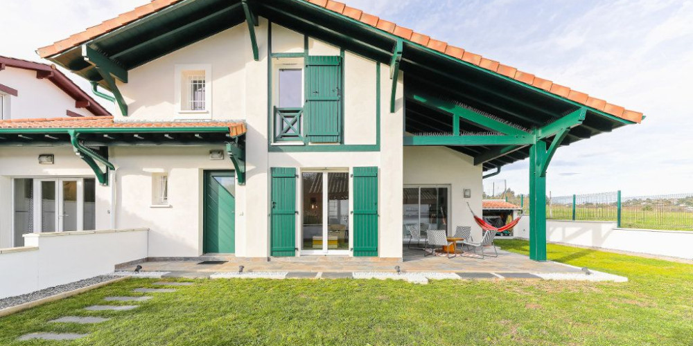 maison à URRUGNE (64122)