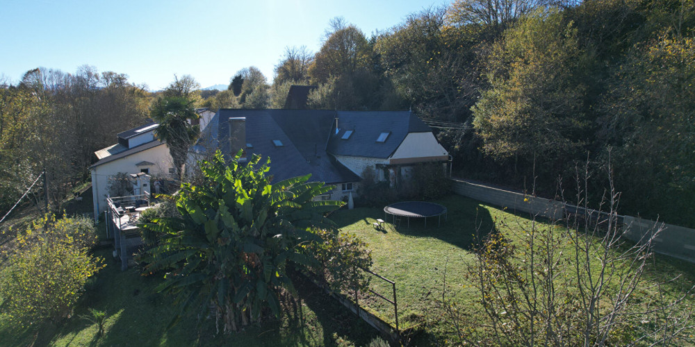 maison à PAU (64000)