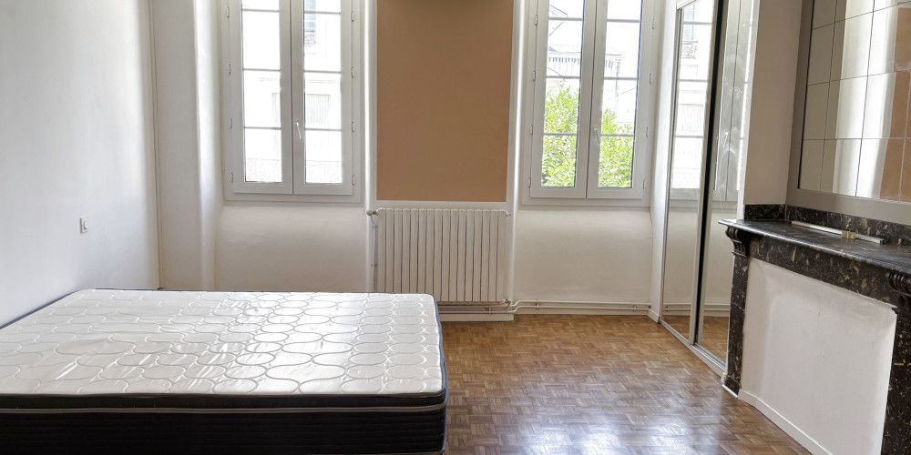 appartement à BAGNERES DE BIGORRE (65200)