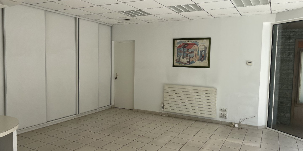local commercial à LANNEMEZAN (65300)