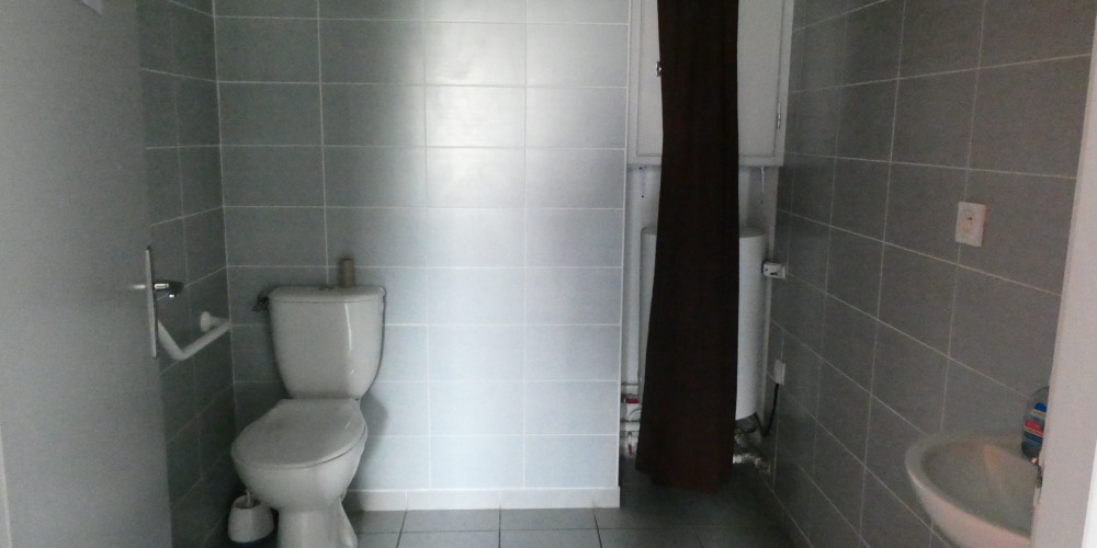 local commercial à LOURDES (65100)