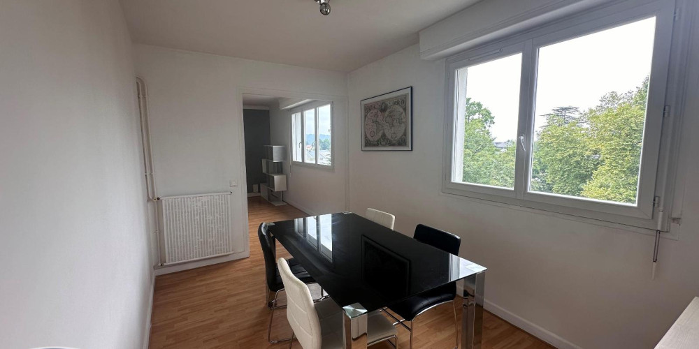 appartement à PAU (64000)