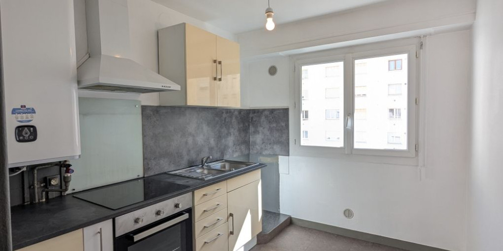 appartement à PAU (64000)