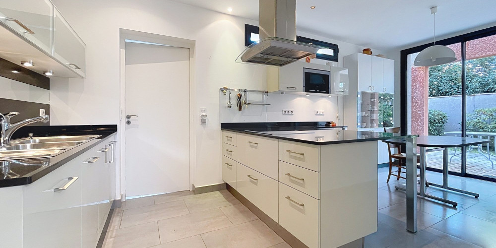 maison à PAU (64000)