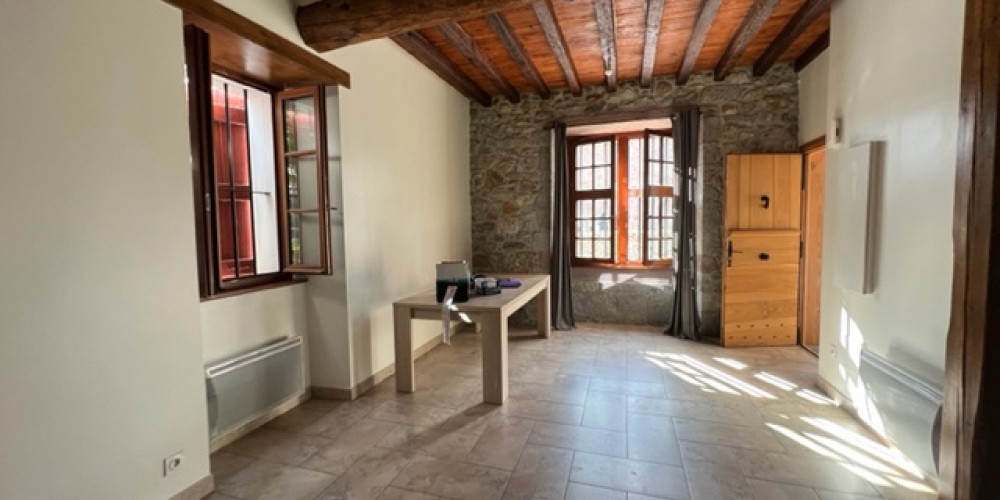 maison à OSSES (64780)