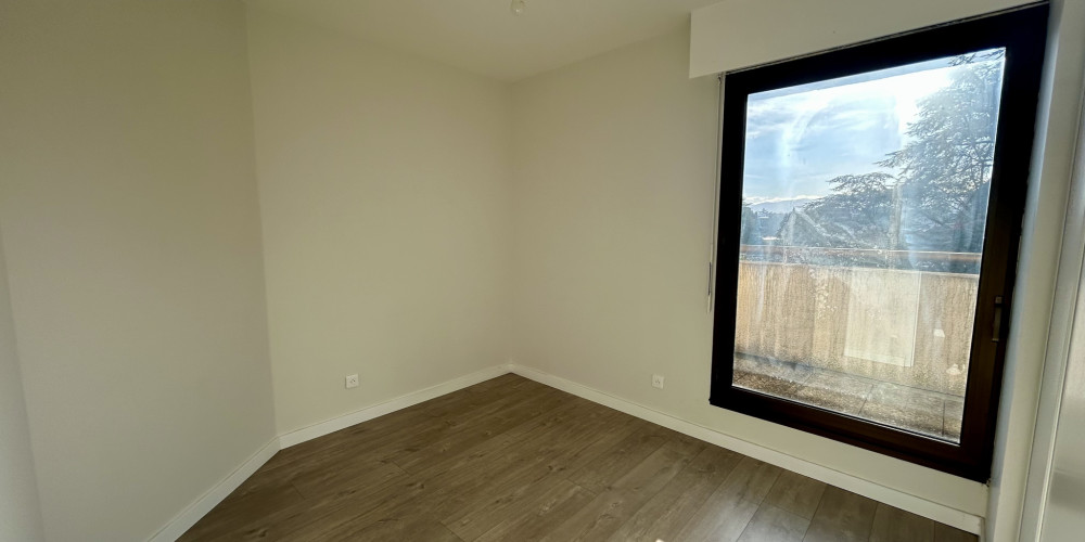 appartement à PAU (64000)