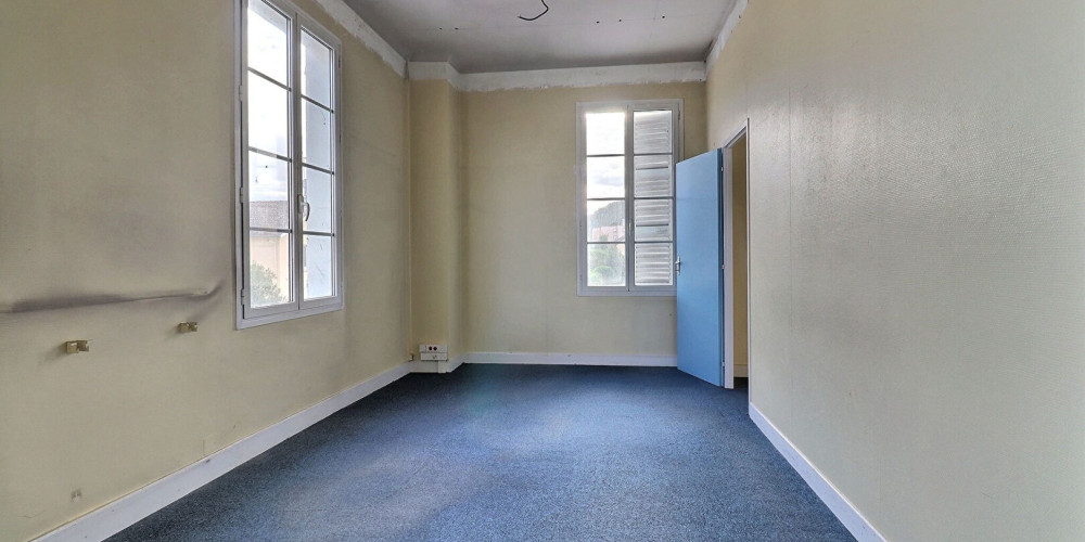 immeuble à JURANCON (64110)