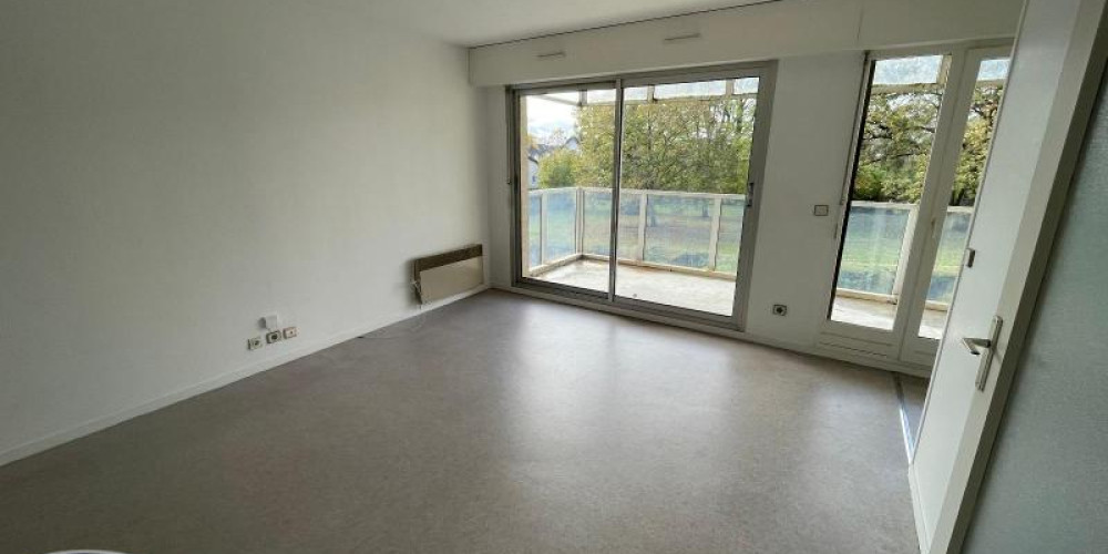 appartement à PAU (64000)