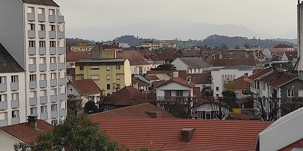 appartement à PAU (64000)