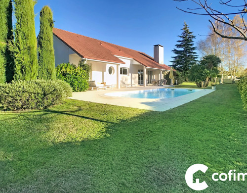 maison  SERRES CASTET