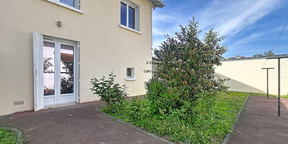 maison à PAU (64000)