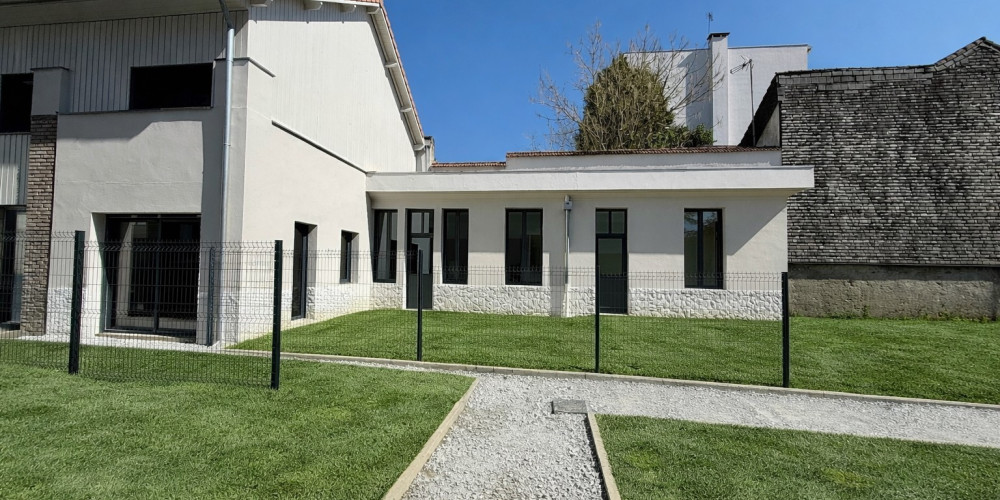 maison à PAU (64000)