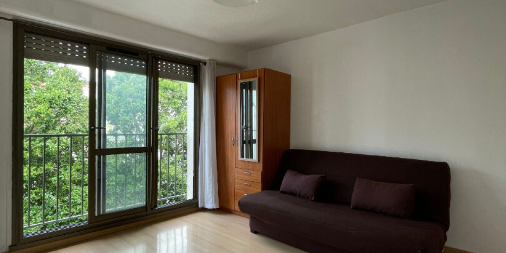 appartement à PAU (64000)