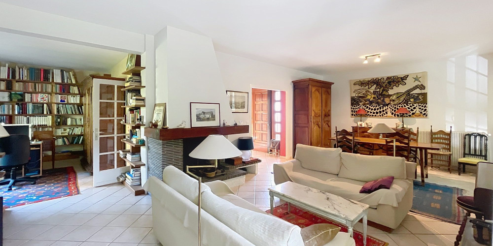 maison à PAU (64000)