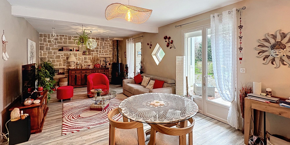 maison à LONS (64140)