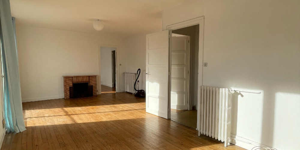 appartement à PAU (64000)