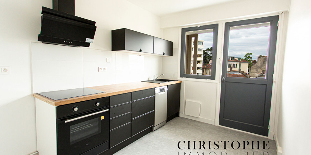 appartement à PAU (64000)