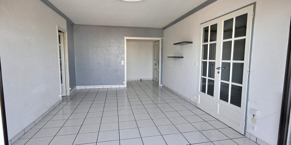 appartement à PAU (64000)