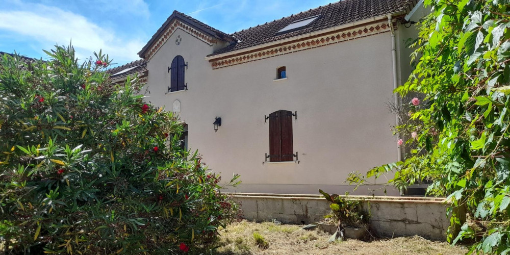 maison à SAUVETERRE (65700)