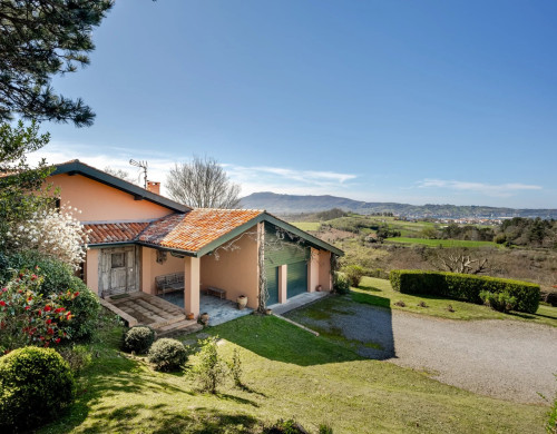 maison  URRUGNE