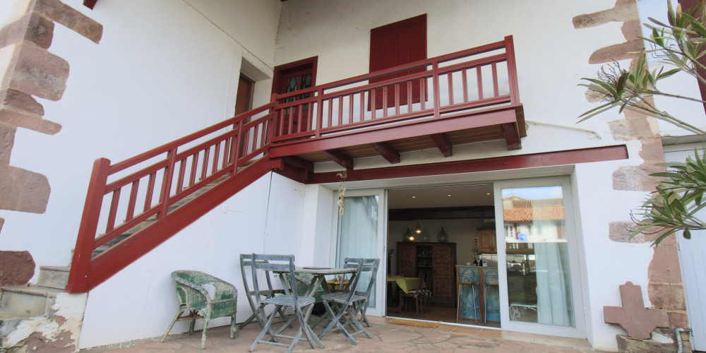 maison à ST JEAN LE VIEUX (64220)