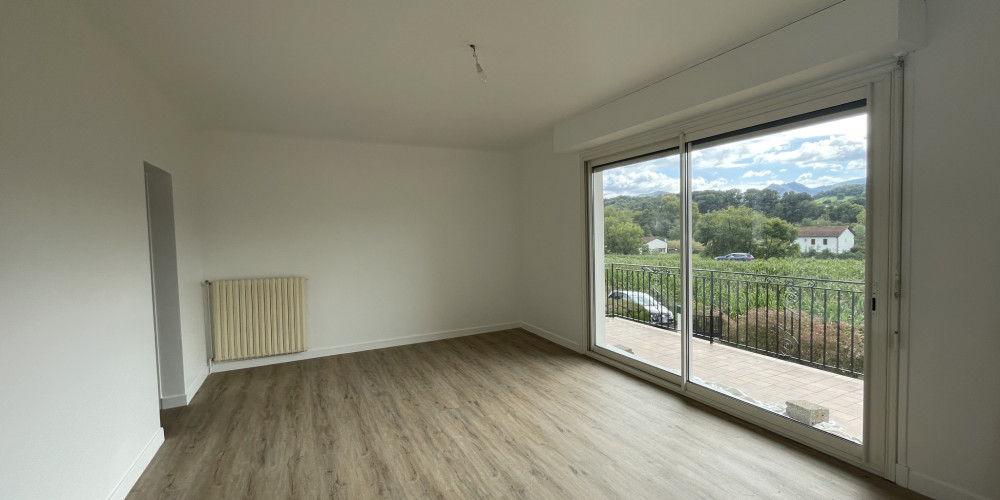 appartement à ISPOURE (64220)