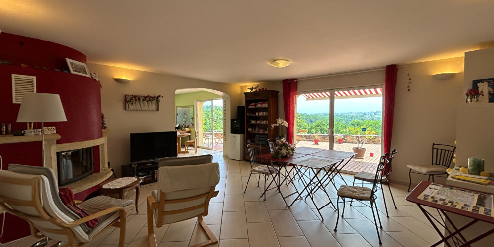 maison à PAU (64000)